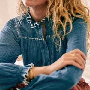 Sézane blue shirt with white embroidery (sz 38)
